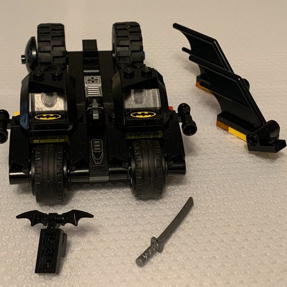 Lego Batmobile - Picture 5 of 6